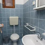 Apartment 10033a *